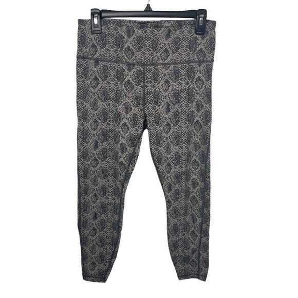 Athleta Ultimate 7/8‎ Tight  Activewear Leggings Snakeskin Size M - Picture 1 of 7